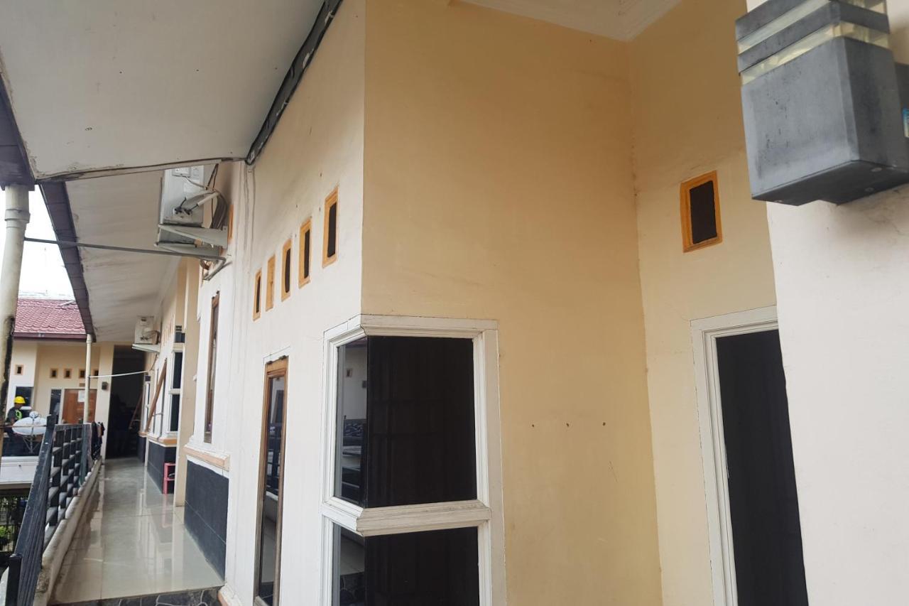 Oyo 91647 Sanina Residence 先达 外观 照片