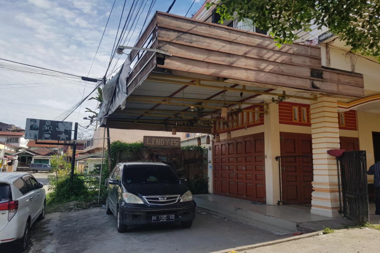 Oyo 91647 Sanina Residence 先达 外观 照片